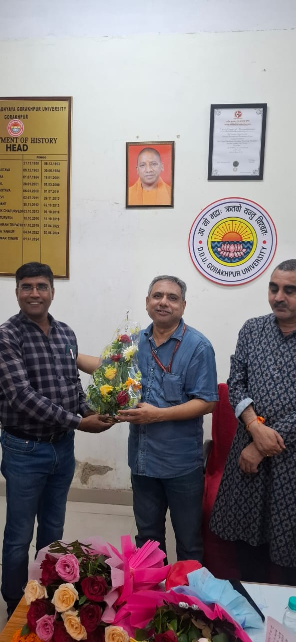 आग्रह नहीं,अध्ययन की समग्रता होगी व्याख्या का आधार : प्रोफेसर हिमांशु चतुर्वेदी* आग्रह नहीं,अध्ययन की समग्रता होगी व्याख्या का आधार : प्रोफेसर हिमांशु चतुर्वेदी*