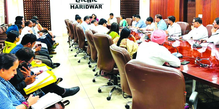 बैठक के दौरान