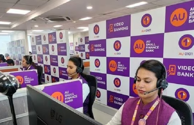 एयू स्‍मॉल फाइनेंस बैंक के लोगो का प्रतीकात्‍मक चित्र