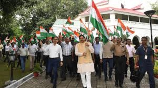 मुख्यमंत्री निवास में निकली तिरंगा यात्र