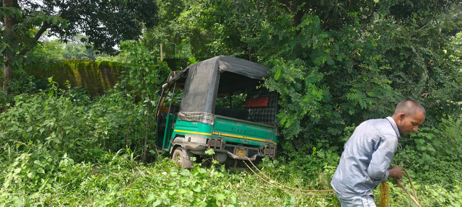 दुर्घटनाग्रस्त टेंपो