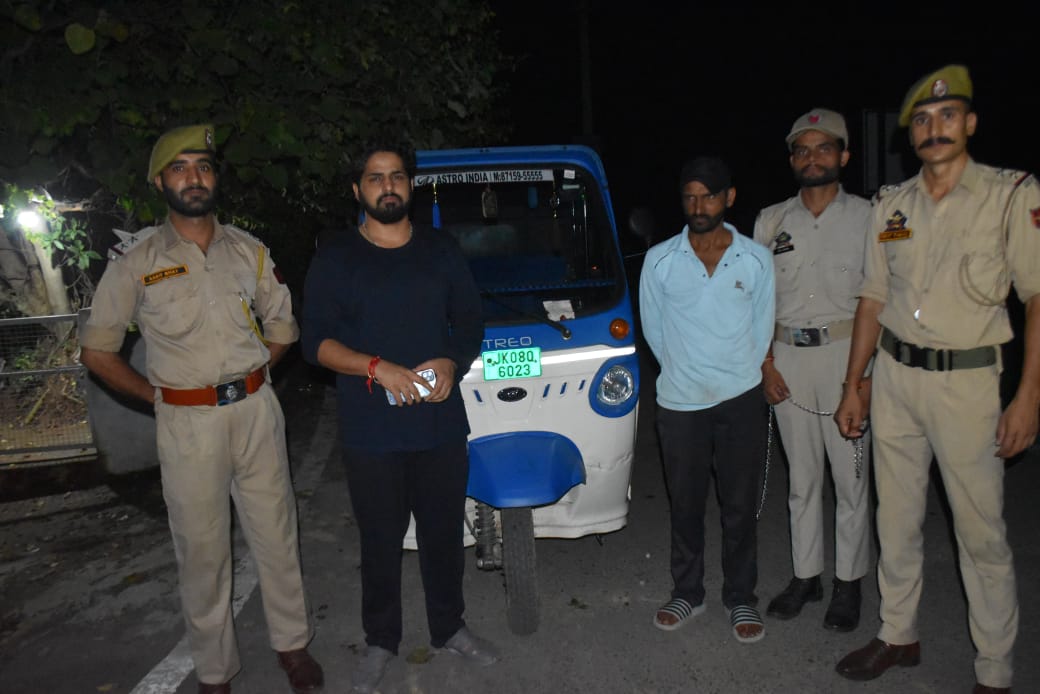 Drug smuggler arrested with heroin, electric auto seized