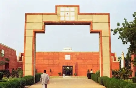 जेकेके में हर घर तिरंगा कार्यक्रम में छात्र-छात्राएं बनाएंगे पोस्टर और रंगोली