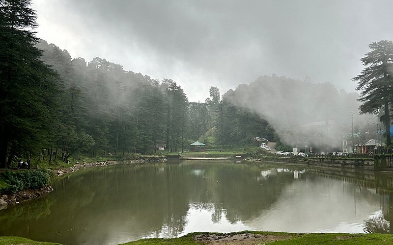 डल झील का फ़ाइल फ़ोटो।