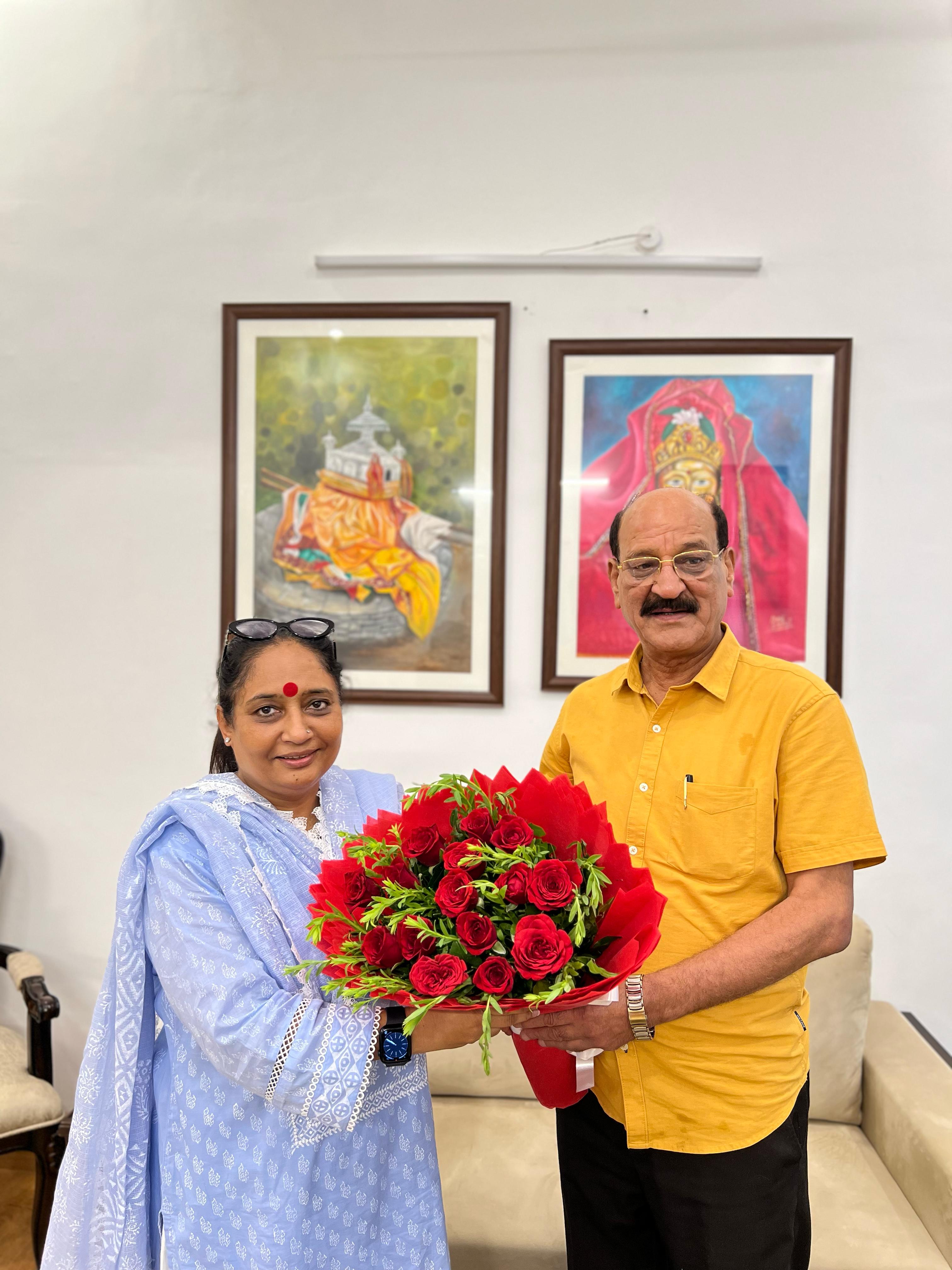 कैबिन मंत्री सुबोध उनियाल विधानसभा अध्यक्ष से भेंट करते