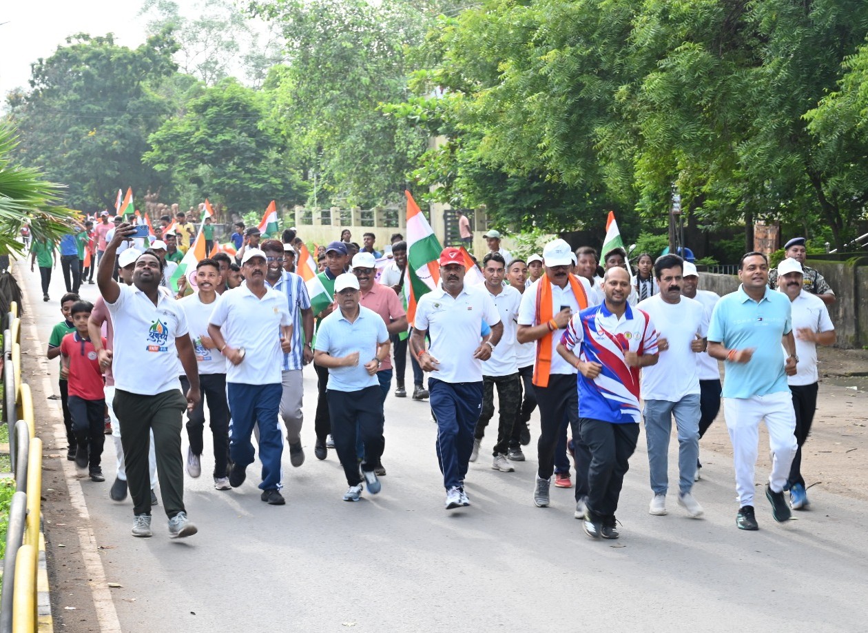 जांजगीर में ‘हर घर तिरंगा‘ अभियान की गूंज: जिला स्तरीय तिरंगा रैली का हुआ आयोजन