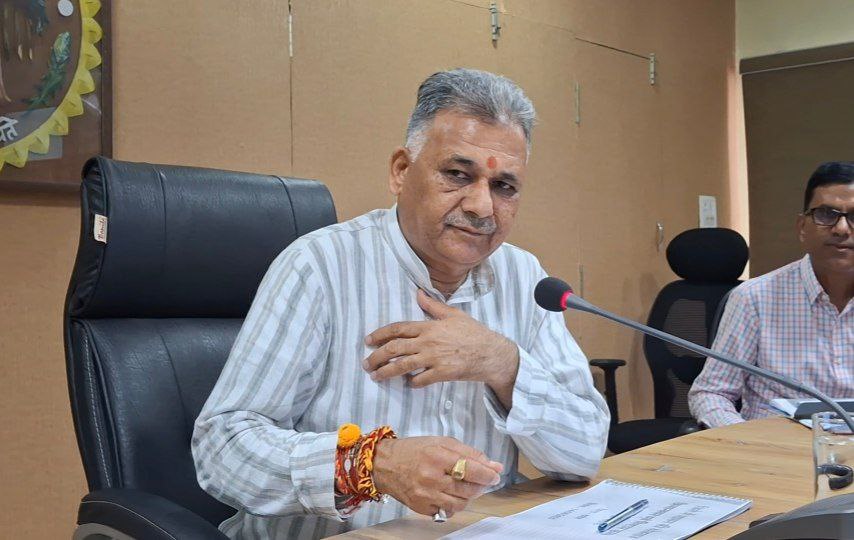 दमोह-दमोह जिला प्राकृतिक सम्पदाओं से भरा जिला जहां विकास की अपार संभावनायें-प्रभारी मंत्री इंदर सिंह परमार