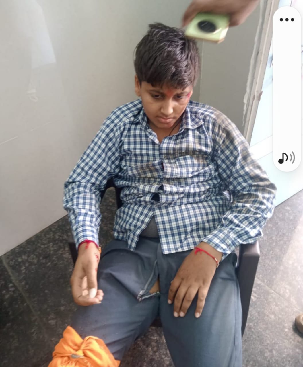 टक्कर से साइकल सवार तीन छात्र घायल