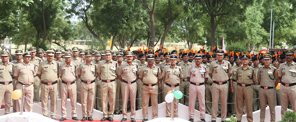 हर्षौल्लास और देशभक्ति के साथ मनाया स्वतंत्रता दिवस, नशे से सभी को दूर रहने हेतु शपथ दिलाई