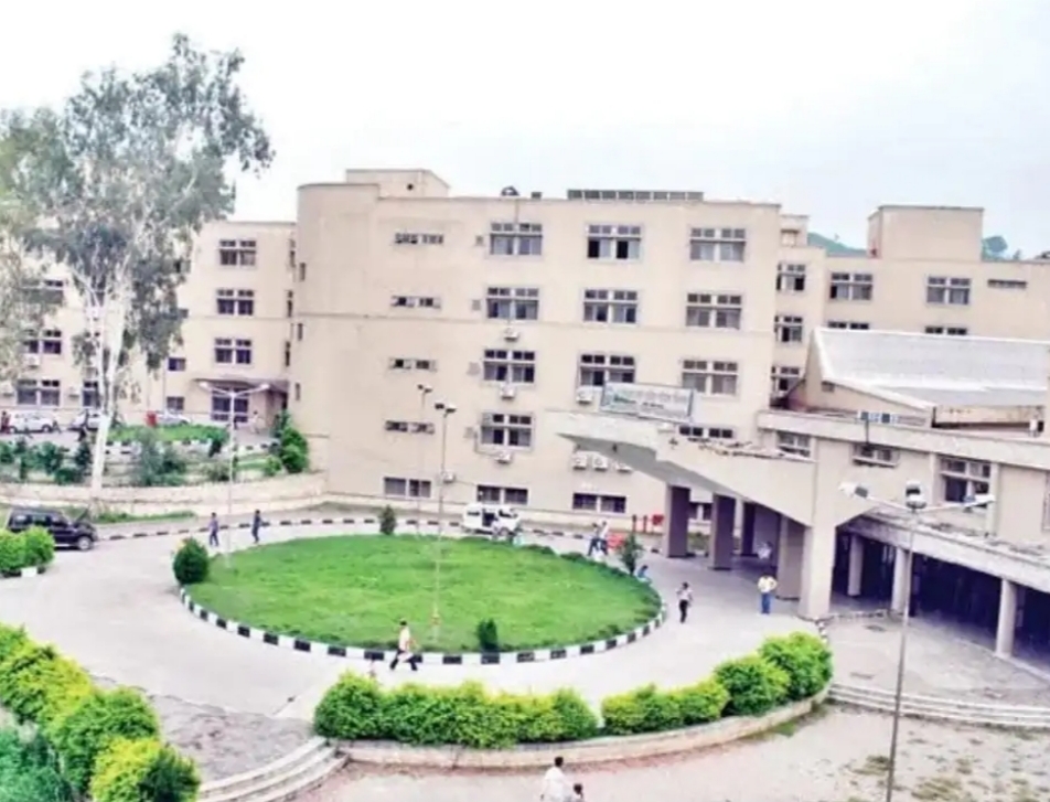 टांडा मेडिकल कॉलेज का दृश्य। टांडा मेडिकल कॉलेज का दृश्य।