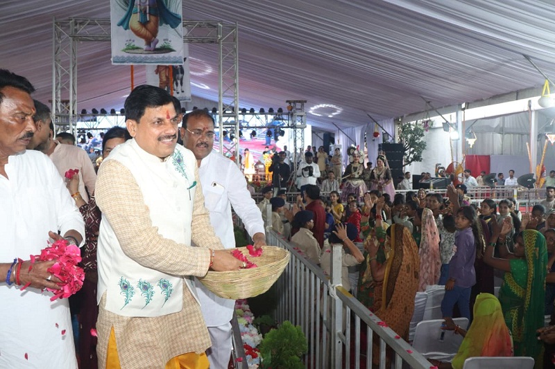 भगवान परशुराम जन्म स्थली पर आयोजित श्रीकृष्ण पर्व में शामिल हुए मुख्यमंत्री