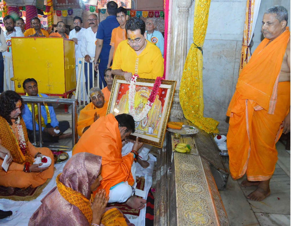 मुख्यमंत्री  भजनलाल शर्मा ने श्रीकृष्ण जन्माष्टमी पर गोविन्द देव जी के दर्शन कर प्रदेश की खुशहाली की प्रार्थना की