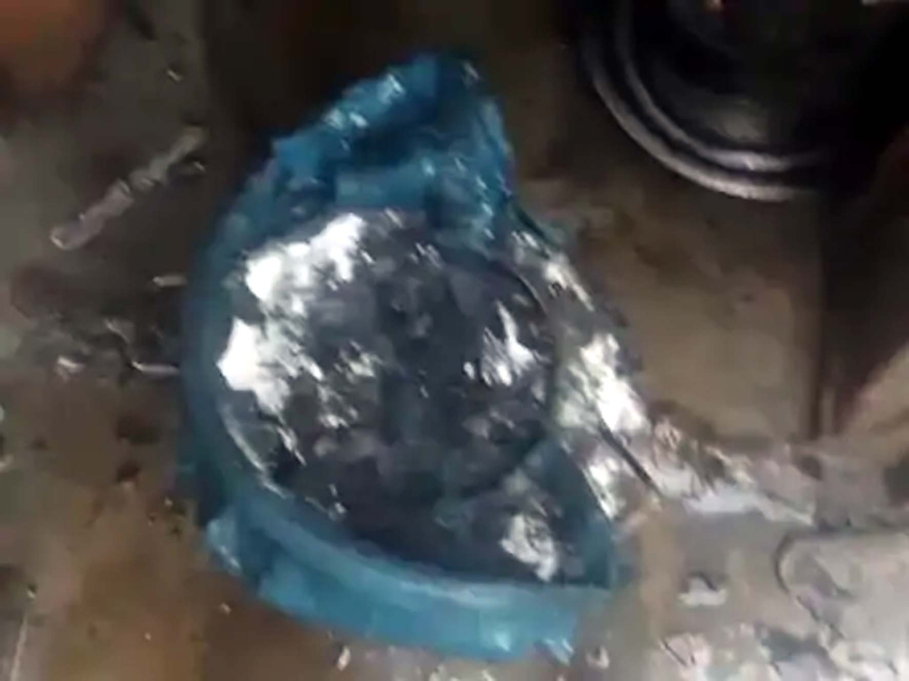 आग लगने से जला हुआ सामान।