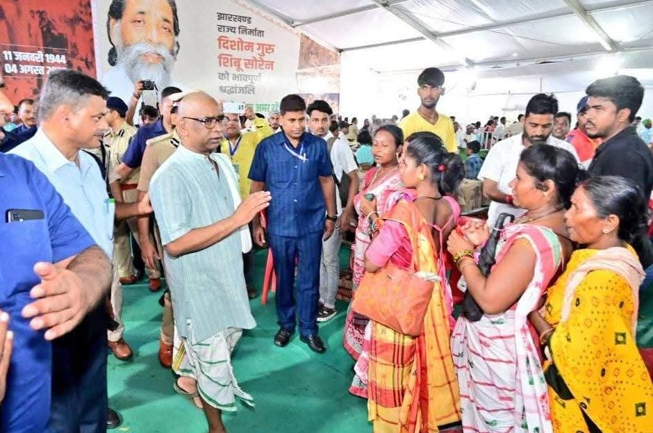 अतिथियों से मिले मुख्यमंत्री हेमंत सोरेन