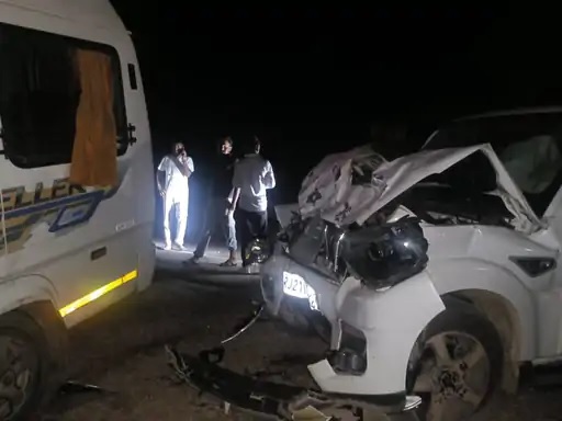 आमने-सामने टक्कर