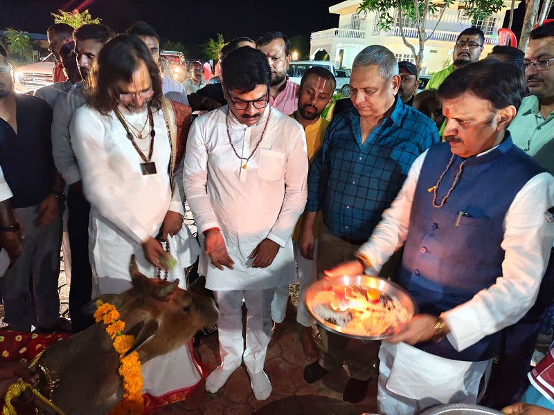 बसामन मामा गौवंश वन्य विहार में श्रीकृष्ण जन्मोत्सव एवं गौ कथा कार्यक्रम में शामिल हुए उप मुख्यमंत्री