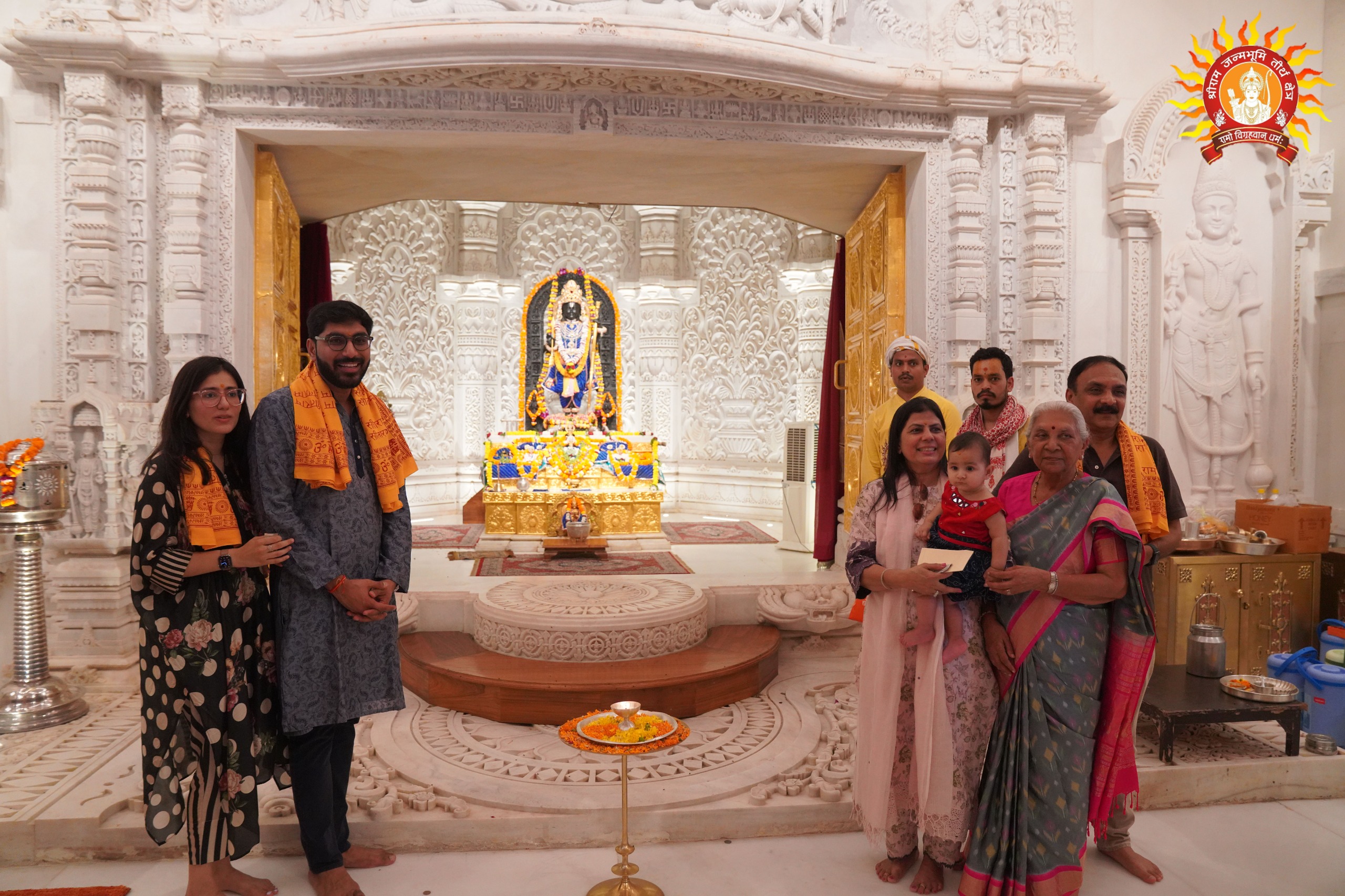 व्यक्तिगत दौरे पर राज्यपाल आनंदीबेन पटेल पहुंची राम जन्मभूमि मंदिर, किया दर्शन पूजन