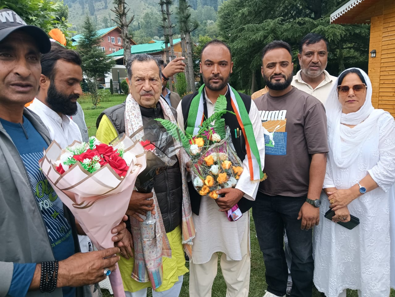 भारत तिब्बत सहयोग मंच की कश्मीर टीम ने पहलगाम में डॉ. इंद्रेश कुमार से की मुलाकात