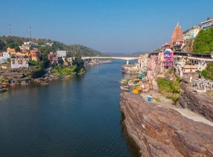 ओंकारेश्वर में बहती नर्मदा नदी (फाइल फोटो) ओंकारेश्वर में बहती नर्मदा नदी (फाइल फोटो)