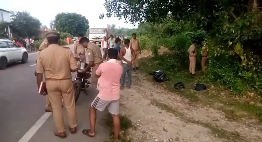 घटनास्थल पर पहुंची पुलिस की फोटो