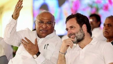 मल्लिकार्जुन खड़गे और राहुल गांधी मल्लिकार्जुन खड़गे और राहुल गांधी