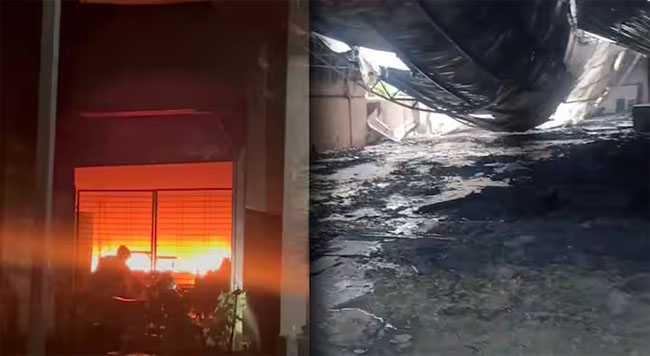 फोटो: अहिल्यानगर में फर्नीचर की दुकान लगी आग को बुझाने का प्रयास कर रही फायर ब्रिगेड की टीम