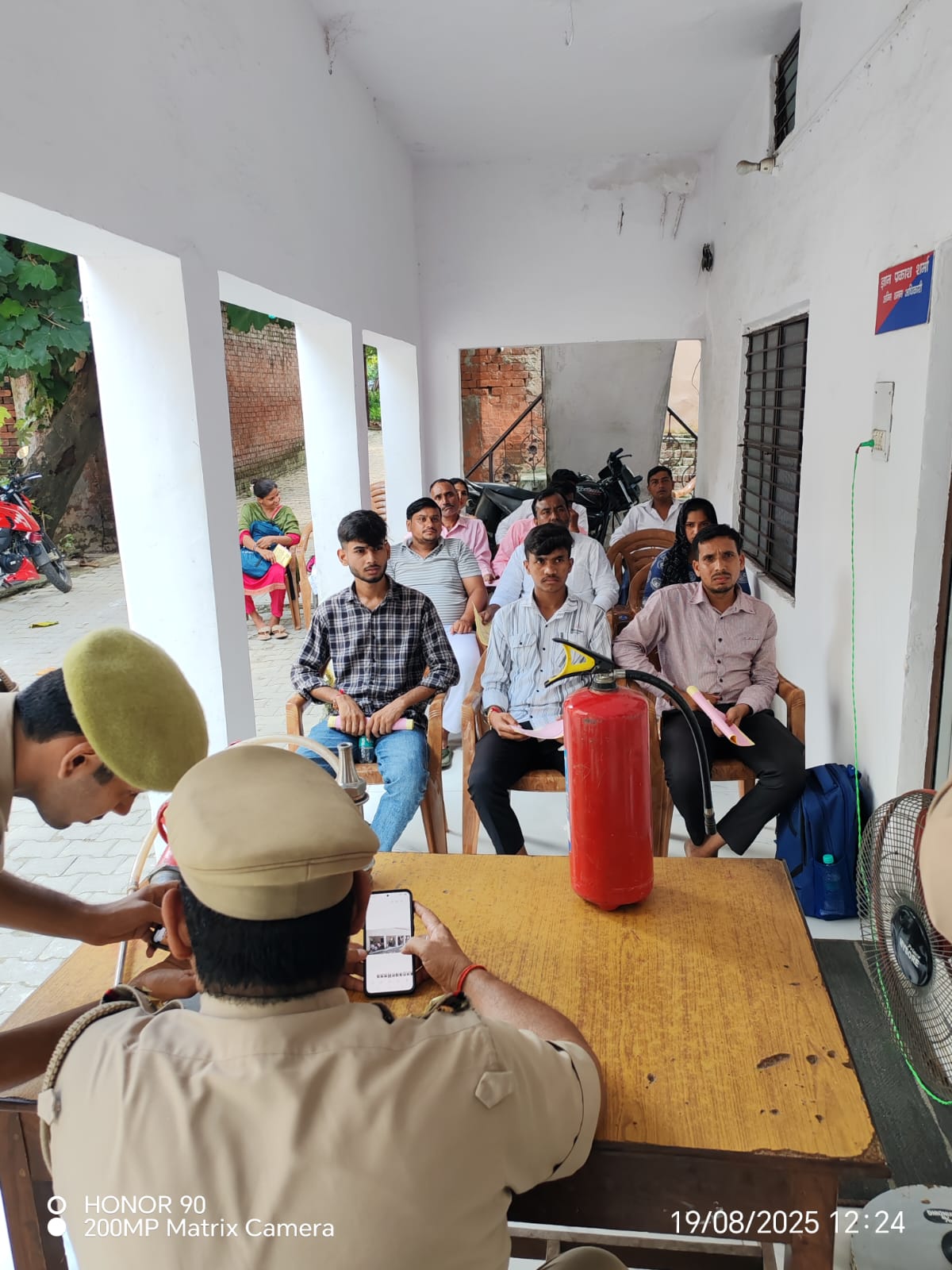 अग्नि शमन विभाग द्वारा बेरोजगार युवाओं को अग्नि सचेतक का प्रशिक्षण प्रारंभ
