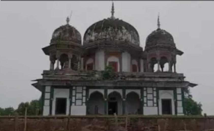 फतेहपुर का विवादित स्थल