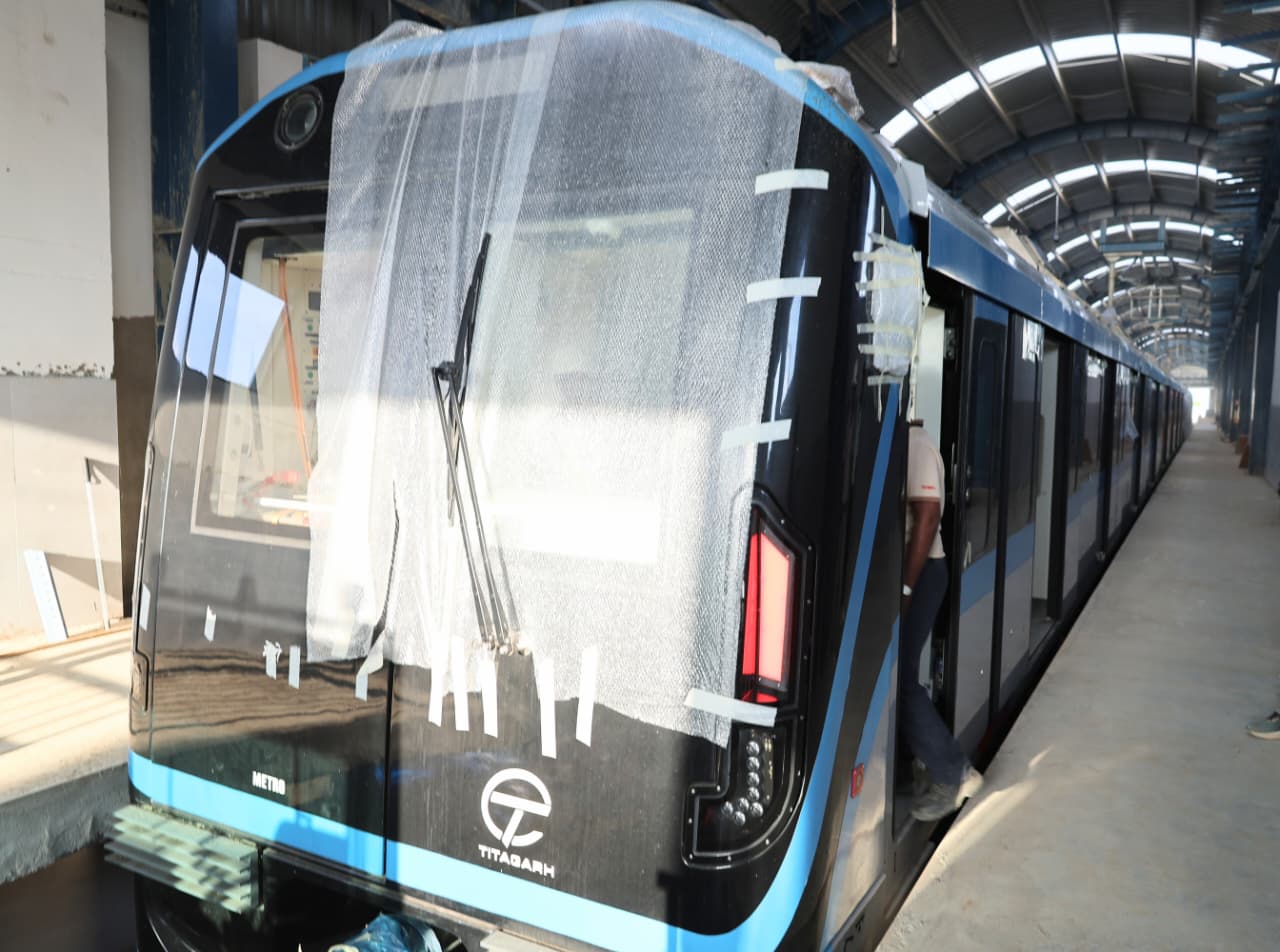 पटना मेट्रो के डिब्बों की तस्वीर