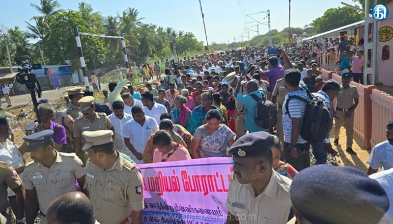 थंगाचिमादम में मछुआरे रेल हड़ताल में शामिल: रेलगाड़ियाँ रुकीं