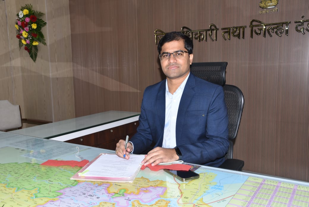 Thane DM Panchal said go out only if necessary
