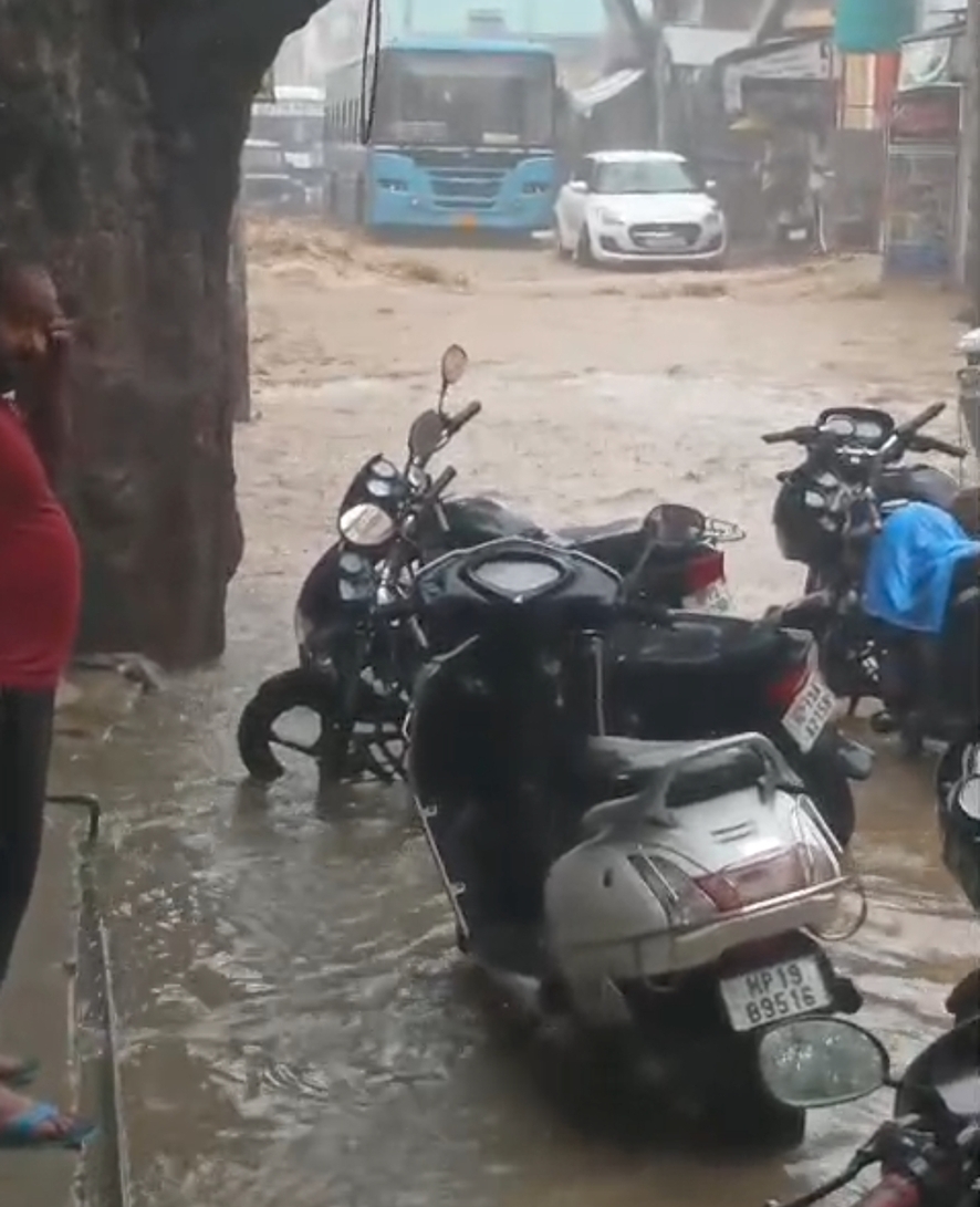 ऊना में बाढ़ ऊना में बाढ़