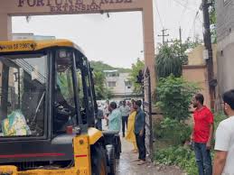 निगम टीम का विरोध निगम टीम का विरोध