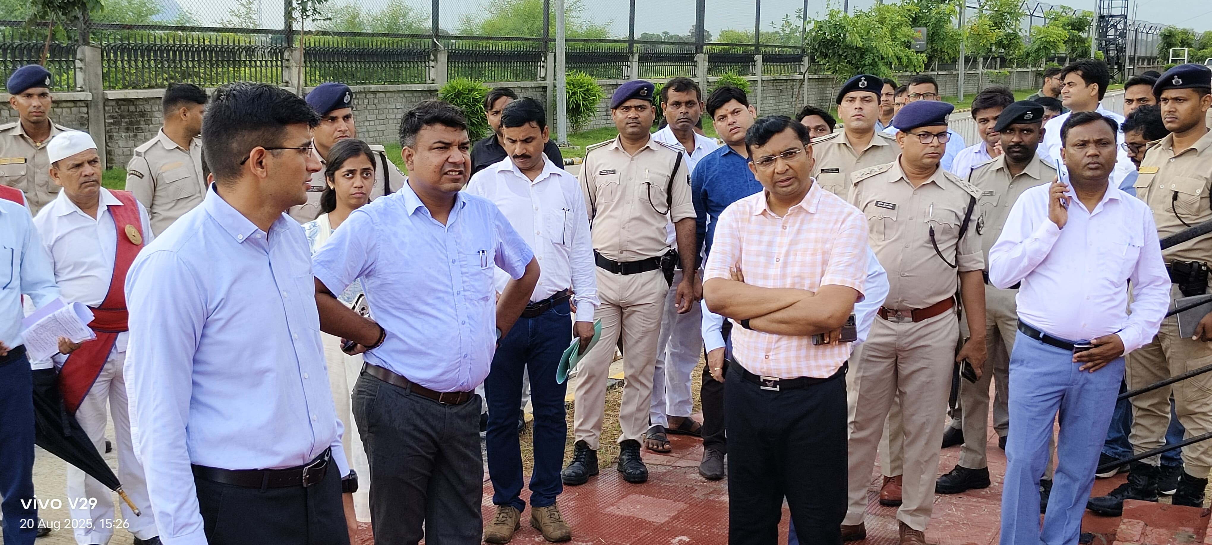 स्पोर्ट्स क्लब राजगीर का जायजा लेते अधिकारी स्पोर्ट्स क्लब राजगीर का जायजा लेते अधिकारी