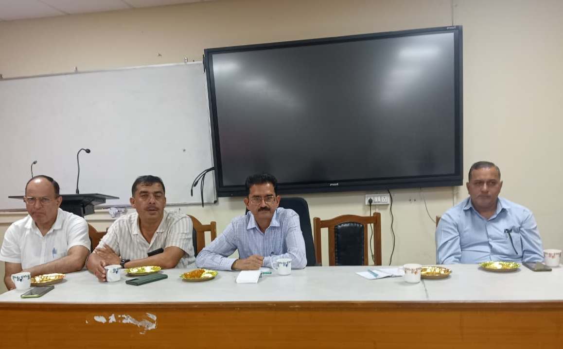 बहुतकनीकी महाविद्यालय में प्रधानाचार्य ने की एंटी रैगिंग कमेटी की बैठक की अध्यक्षता बहुतकनीकी महाविद्यालय में प्रधानाचार्य ने की एंटी रैगिंग कमेटी की बैठक की अध्यक्षता