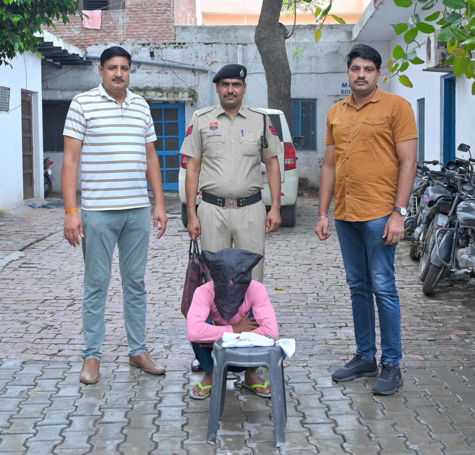 पानीपत पुलिस के गिरफ्तार में अवैध हथियार रखने का आरोप