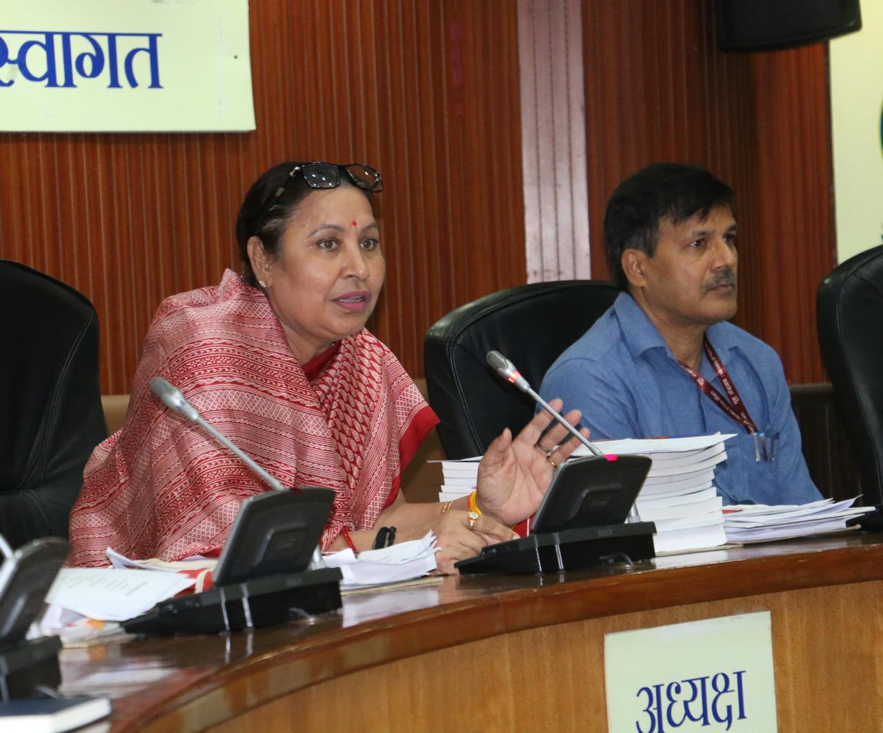स्थायी समिति की बैठक में सत्या शर्मा और निगमायुक्त अश्विनी कुमार स्थायी समिति की बैठक में सत्या शर्मा और निगमायुक्त अश्विनी कुमार