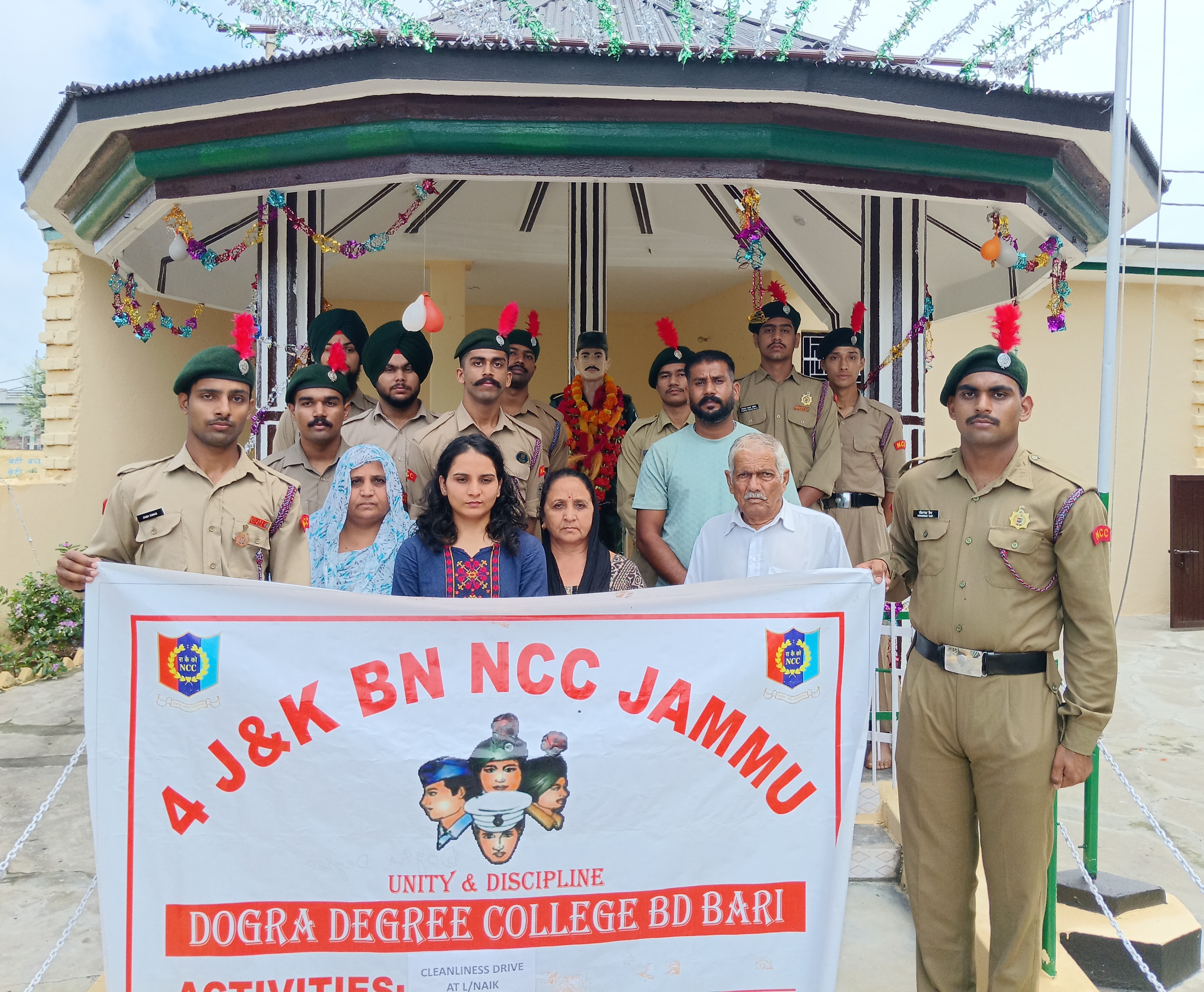 ऑपरेशन रक्षक-3 में शहीद वीर जवान को श्रद्धांजलि, 19 डोगरा द्वारा स्मारक पर आयोजित कार्यक्रम