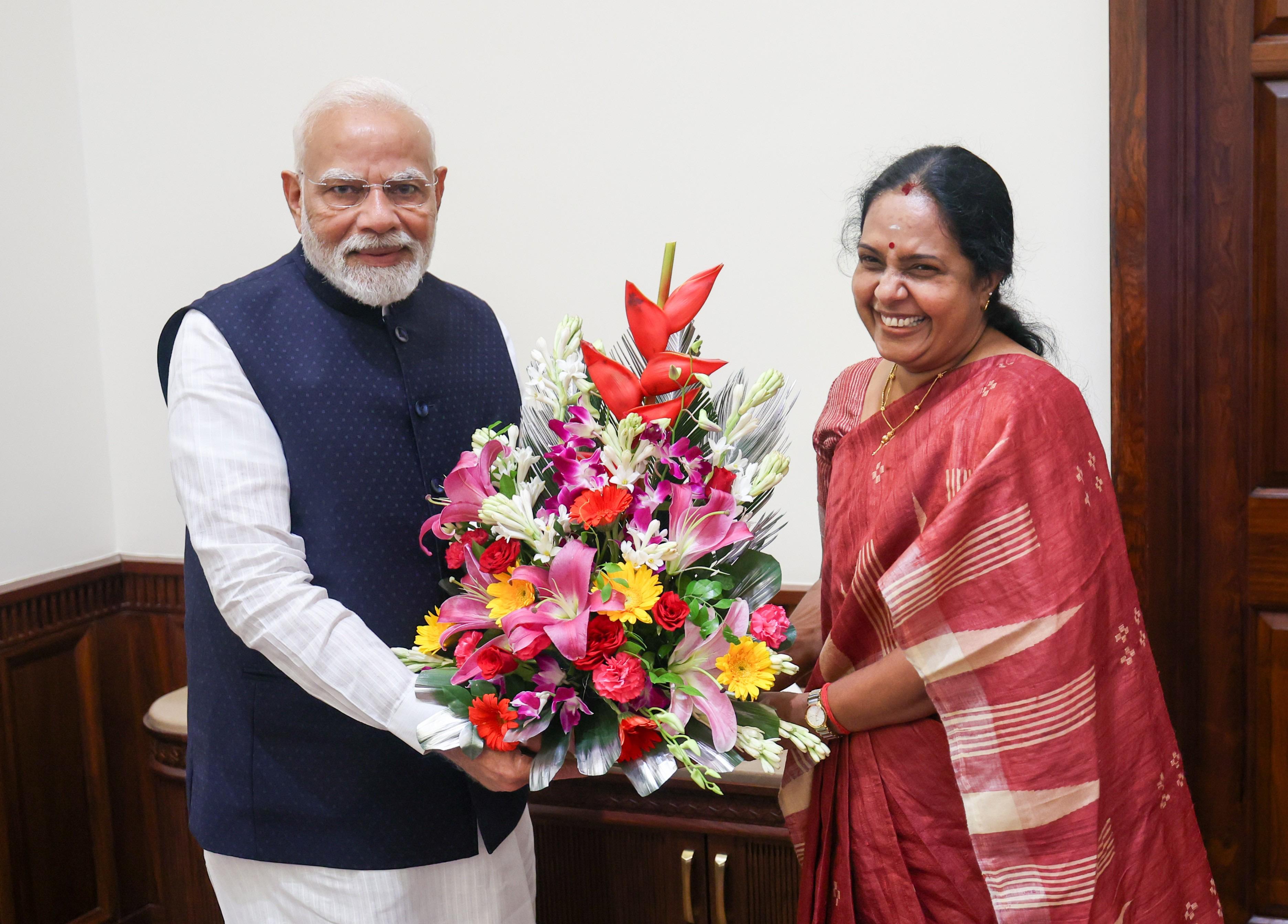 भाजपा महिला मोर्चा की अध्यक्ष ने की प्रधानमंत्री से मुलाकात भाजपा महिला मोर्चा की अध्यक्ष ने की प्रधानमंत्री से मुलाकात