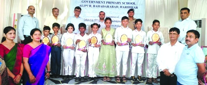 लोकार्पण अवसर पर लोकार्पण अवसर पर