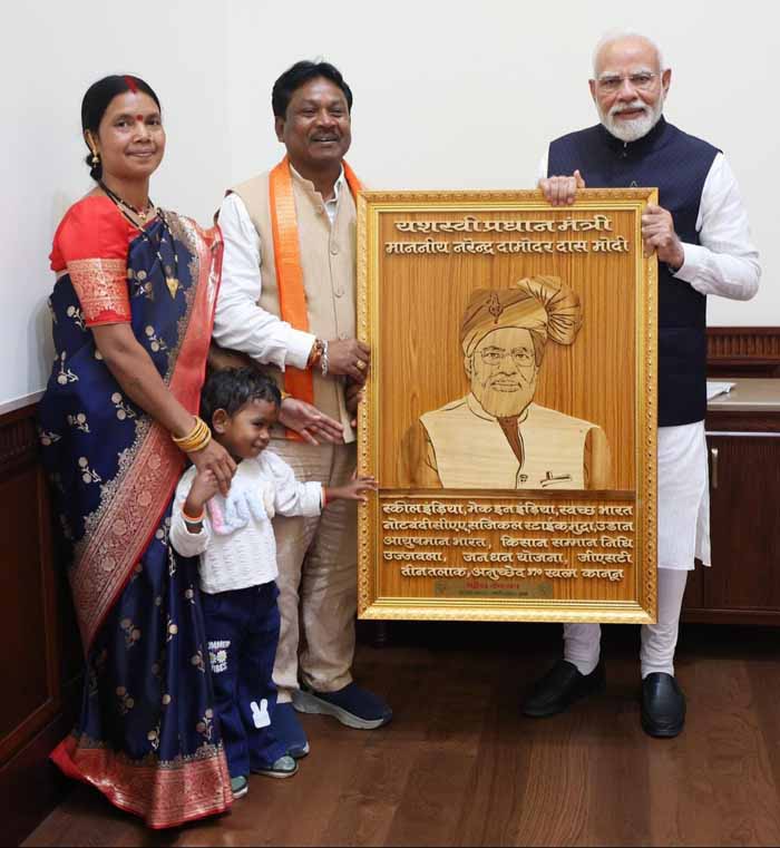 बस्तर सांसद ने प्रधानमंत्री काे बस्तर दशहरा में शामिल होने दिया आमंत्रण बस्तर सांसद ने प्रधानमंत्री काे बस्तर दशहरा में शामिल होने दिया आमंत्रण