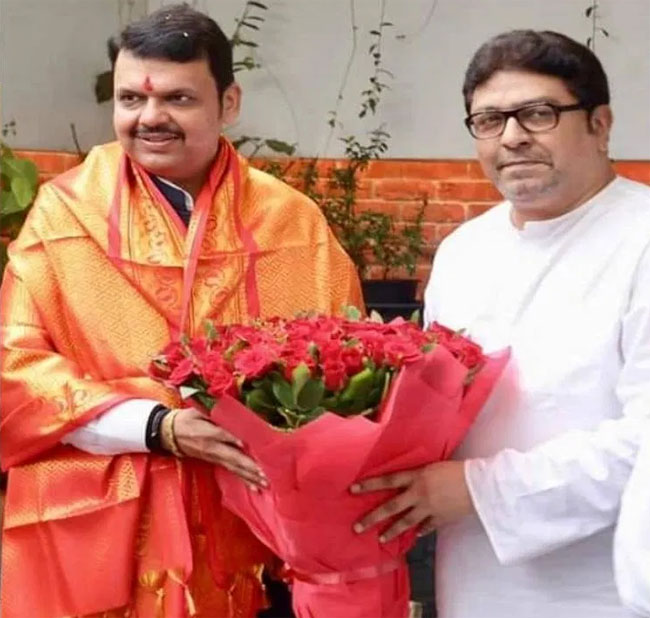 फोटो: मुख्यमंत्री से मिले राज ठाकरे फोटो: मुख्यमंत्री से मिले राज ठाकरे