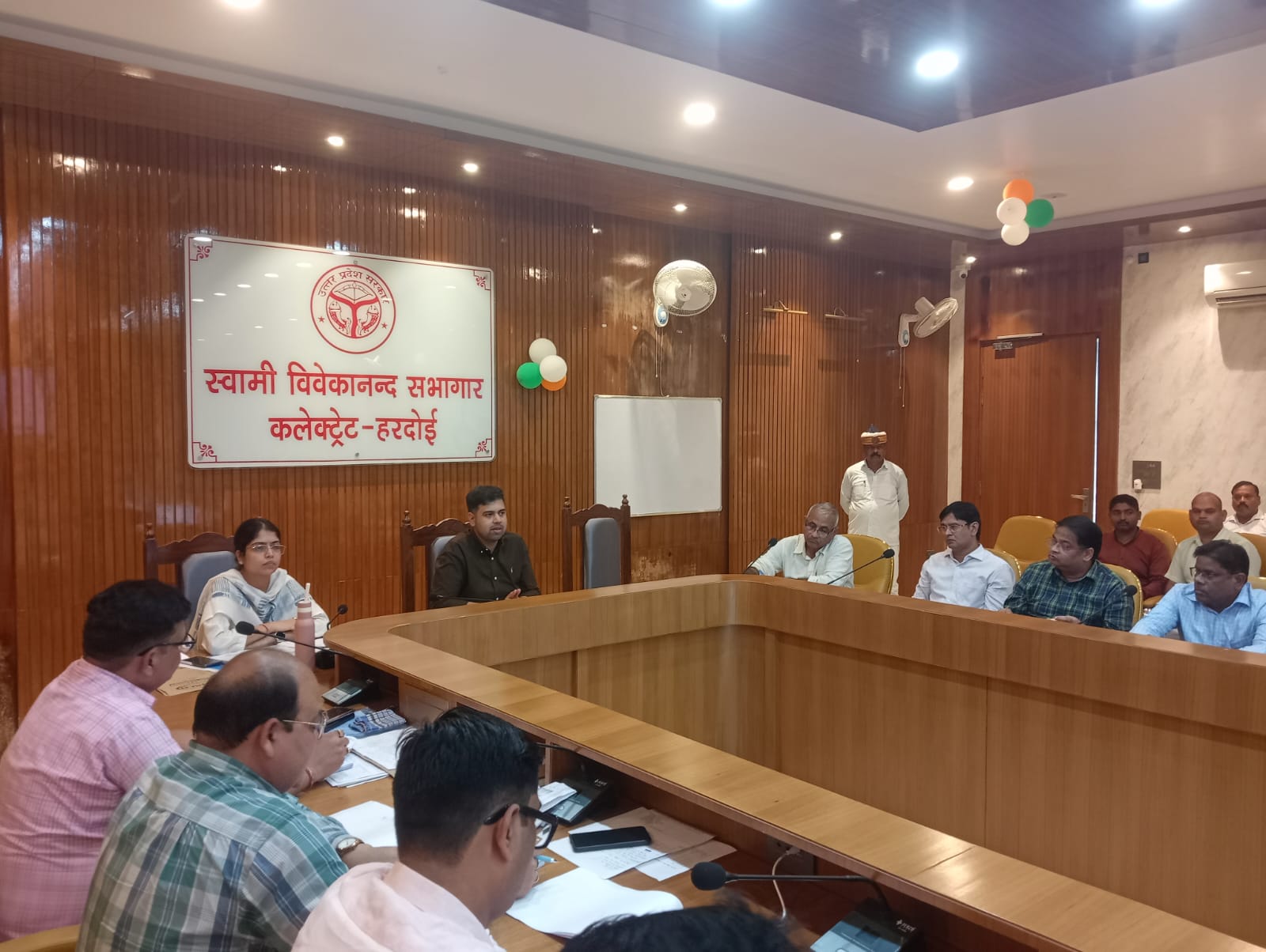 प्राथमिक स्वास्थ्य केंद्रों पर संस्थागत प्रसव की सुविधा का विस्तार करायें:-अनुनय झा प्राथमिक स्वास्थ्य केंद्रों पर संस्थागत प्रसव की सुविधा का विस्तार करायें:-अनुनय झा