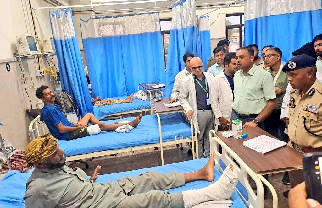 Divisional Commissioner Inspector General of Police Jammu visited flood affected areas of Kathua