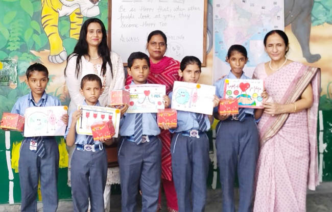 सोनीपत: इंटर स्कूल पेंटिंग प्रतियोगिता के विजेता सोनीपत: इंटर स्कूल पेंटिंग प्रतियोगिता के विजेता