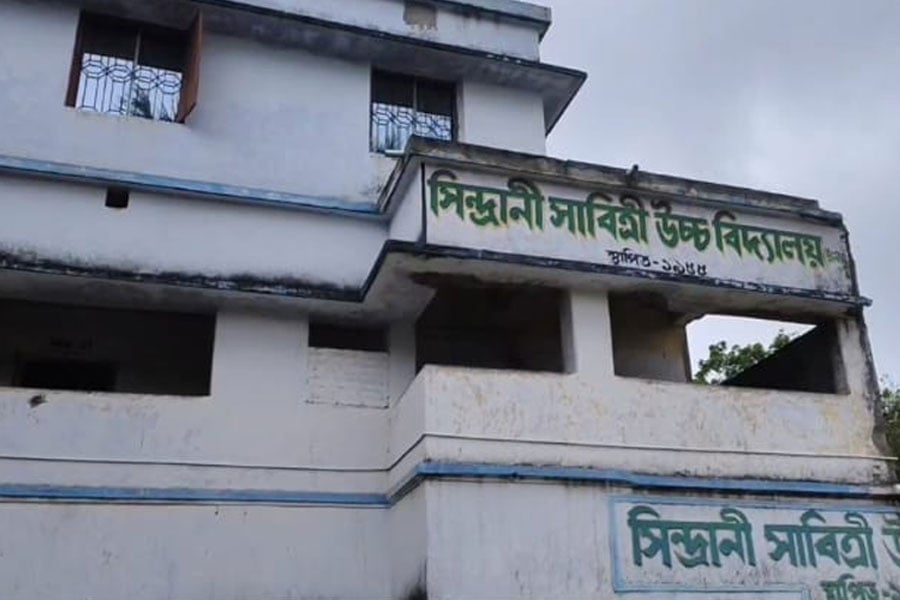 छात्रा ने की आत्महत्या की कोशिश छात्रा ने की आत्महत्या की कोशिश