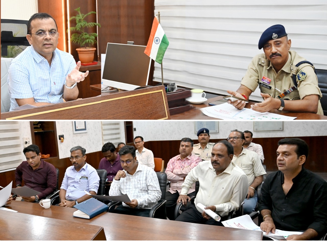 जांजगीर : कलेक्टर और पुलिस अधीक्षक ने आगामी नवरात्रि पर्व में श्री श्री दुर्गा पूजा उत्सव समिति के पदाधिकारियों की बैठक ली जांजगीर : कलेक्टर और पुलिस अधीक्षक ने आगामी नवरात्रि पर्व में श्री श्री दुर्गा पूजा उत्सव समिति के पदाधिकारियों की बैठक ली