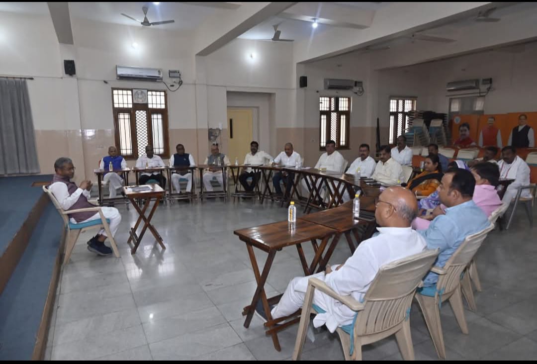 एनडीए विधायक दल की बैठक की तस्वीर एनडीए विधायक दल की बैठक की तस्वीर