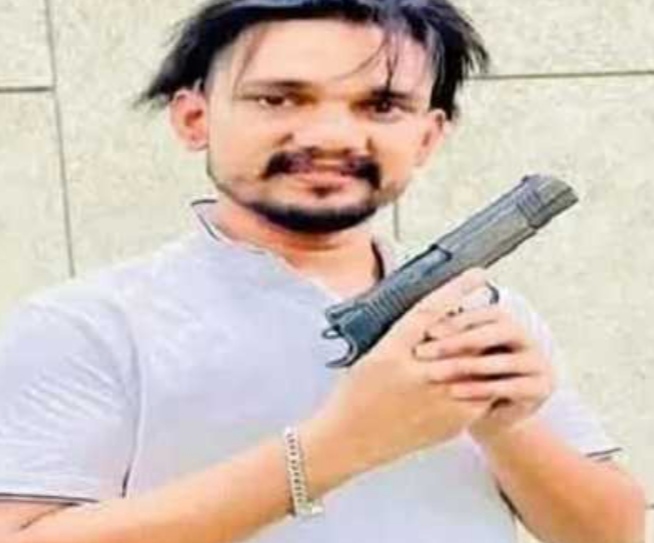 फ़ाइल फ़ोटो आरोपित मयंक सिंह फ़ाइल फ़ोटो आरोपित मयंक सिंह