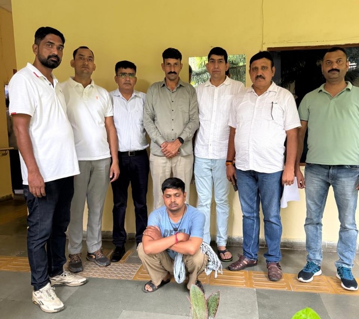 एंटी गैंगस्टर टास्क फोर्स की  कार्रवाई: सीबीआई का पांच लाख का इनामी और पन्द्रह साल से फरार अपराधी गिरफ्तार